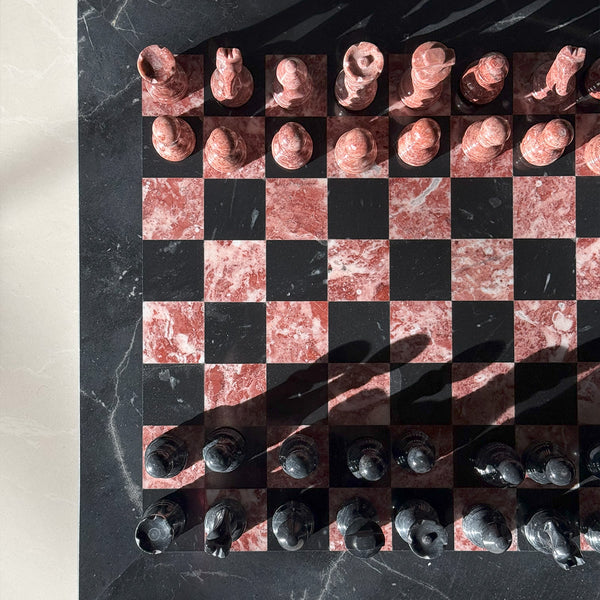 Black & Rose Chess (15x15)