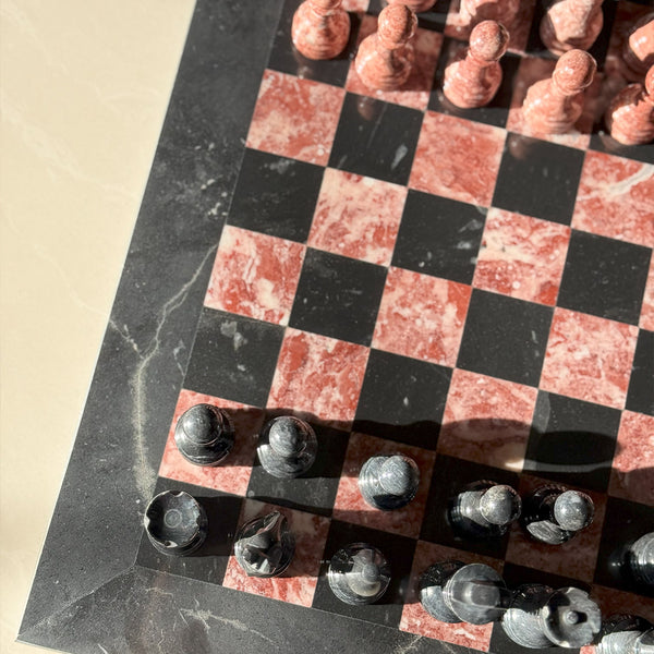 Black & Rose Chess (15x15)
