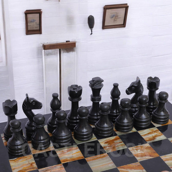 Black & Onyx Chess (15x15)